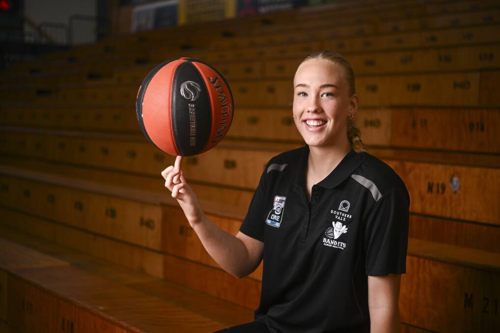 Claudia Hocking is living out her basketball dreams after recently debuting for the Bandits' women's side and co-captaining NSW country at the national championships. Picture by Mark Jesser.