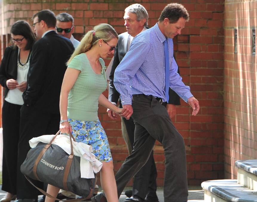DISTRESS: Kim Hunt's sister Jenny Geppert and her husband Mark enter Wagga courthouse to hear the inquest findings. Picture: LAURA HARDWICK