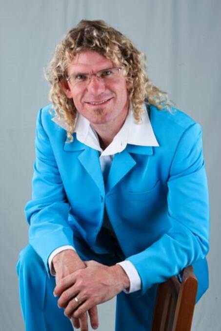 The fabulous Steve Bowen will be the compare for the Tallangatta Fifties Festival on Sunday October 29. Feature acts include Dean Vegas and The Rockin Daddys.