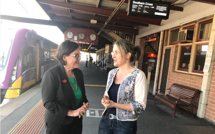 POLITICIAN PLANS: Indi MP Cathy McGowan and Victorian Public Transport Minister Jacinta Allan met in Bendigo on Wednesday.