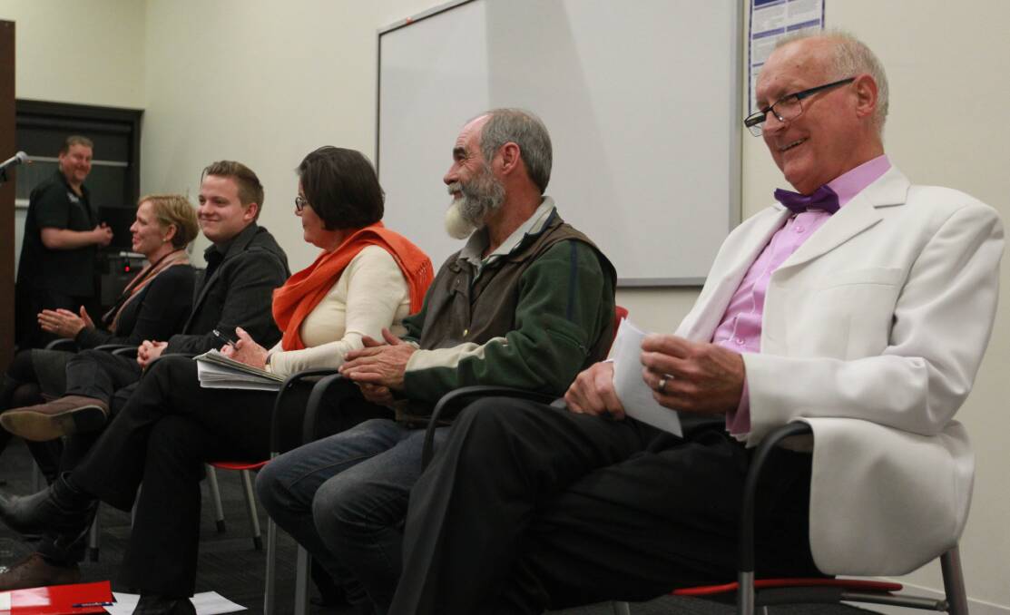 CHOICE FOR INDI: Jenny O'Connor, Eric Kerr, Cathy McGowan, Ray Dyer and Alan Lappin at the election forum.