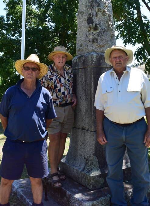 OPTIONS: Stuart Morant and Tallangatta Valley residents at the memorial.
