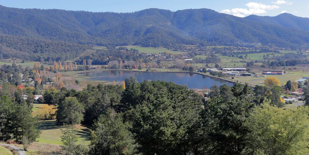 UNTOUCHED: The Mount Beauty golf course will remain as it is. Ericsson Australia has withdrawn its application to build a National Broadband Network tower on the course. Picture: KYLIE ESLER 