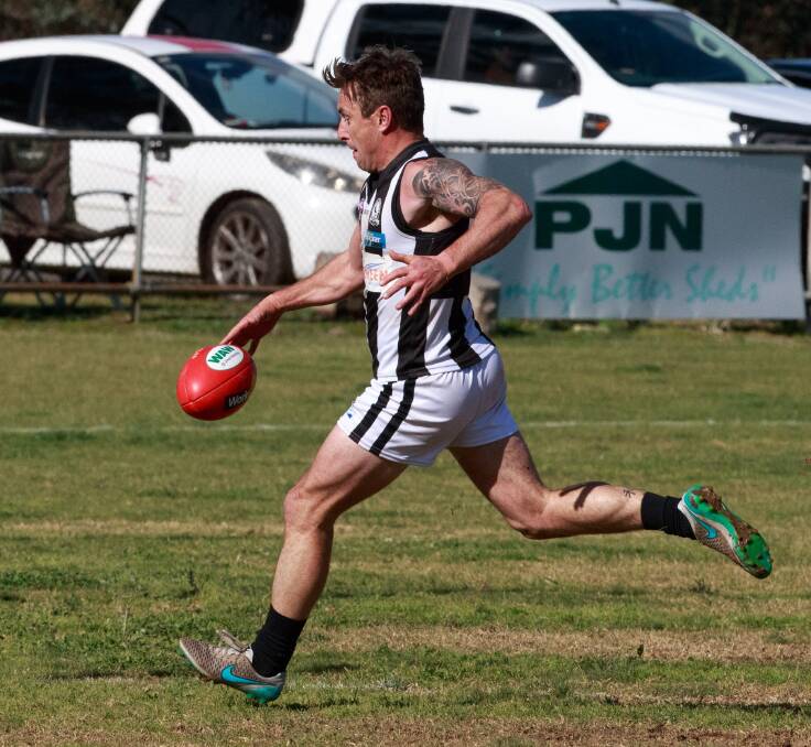 DRIVING FORCE: Magpie Daniel Maher was strong for his team but lacked the support to bring down Rand-Walbundrie-Walla. Pictures: SIMON BAYLISS