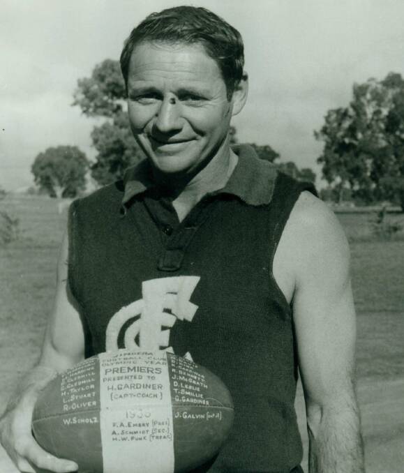 The late Harry Gardiner, who played 546 senior matches, will be inducted into the Hume league's Hall of Fame on Wednesday night.