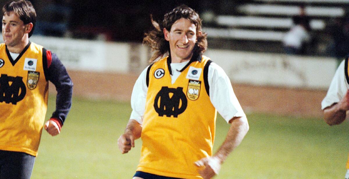 REPRESENTATIVE WARRIOR: Kingston strides out during Ovens and Murray inter-league training at Lavington in 1997.
