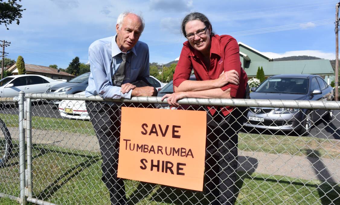 Unhappy: Tumbarumba mayor Ian Chaffey with his council's general manager Kay Whitehead at a protest meeting held earlier this year.