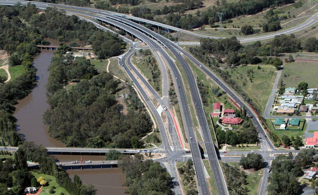 Changing lanes: An aerial image showing the southbound off ramp past Cambourne House in Wodonga. It would be shut with all traffic exiting at the Bandiana Link turn-off under a VicRoads and council plan to send traffic into Havelock Street.