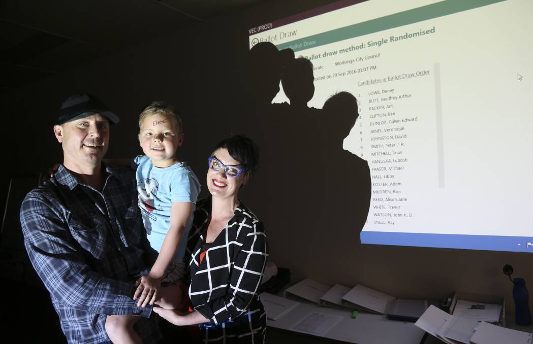 In top spot: Danny Lowe with his wife Kate Pallot and their son Tanner, 6, after drawing the No.1 position on Wodonga ballots. Pictures: ELENOR TEDENBORG