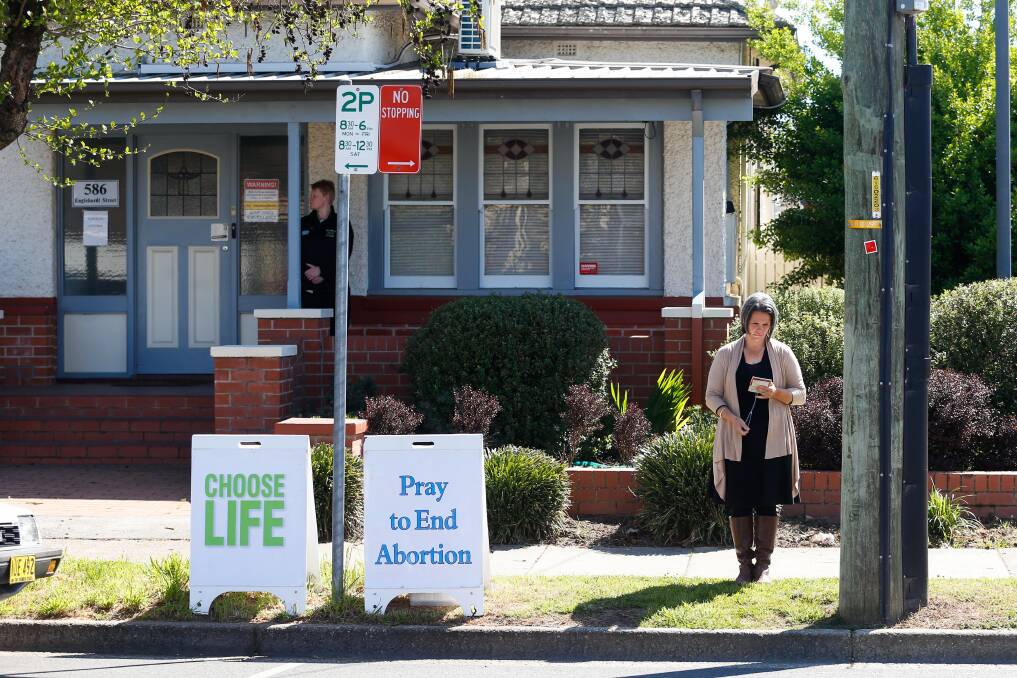Greens push Albury Council to set up protest exclusion zone around abortion clinic