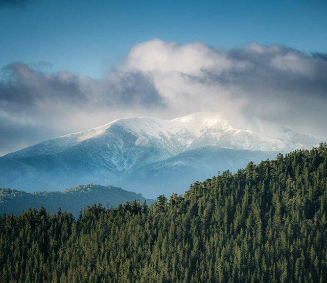 Snow season kicks off this weekend and fantastic to see that there is already some good snow on the peaks. Fingers crossed for a great season. This taken from the outskirts of Bright. Today's Instagram #PicoftheDay is by @brightmystic.