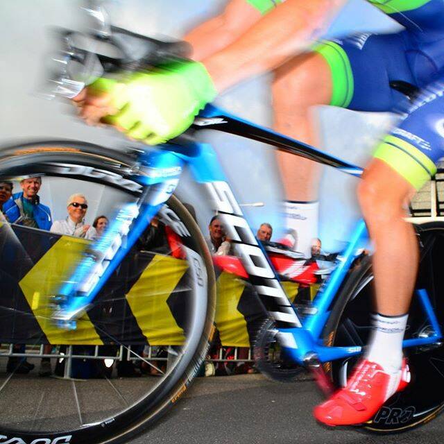 The 2017 Herald Sun Tour starts tomorrow. This pic of last year's tour by @picachew - the inside line. 