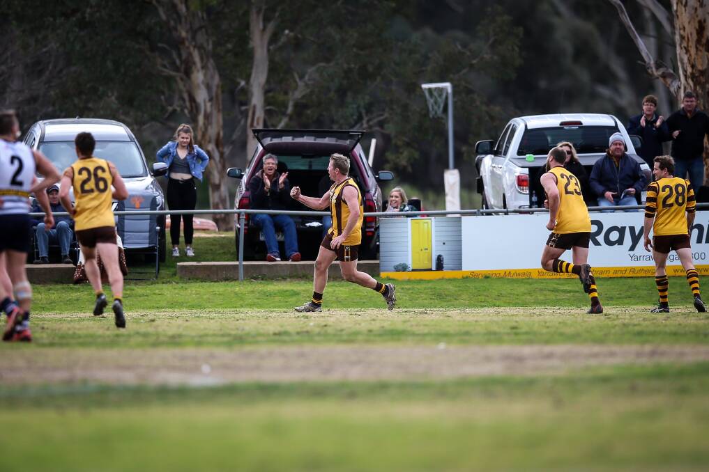 BIG MOMENT: Kiewa-Sandy Creek's Leigh Cameron kicks a goal after the three-quarter time siren in last weekend's crucial win over Rutherglen. Picture: JAMES WILTSHIRE