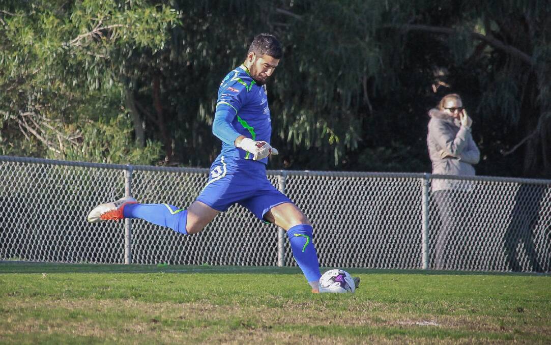 CLEARING KICK: Murray United goalkeeper Abdulkerim Koc had a strong game against Eastern Lions to keep a clean sheet. Picture: JORDAN BREJCHA