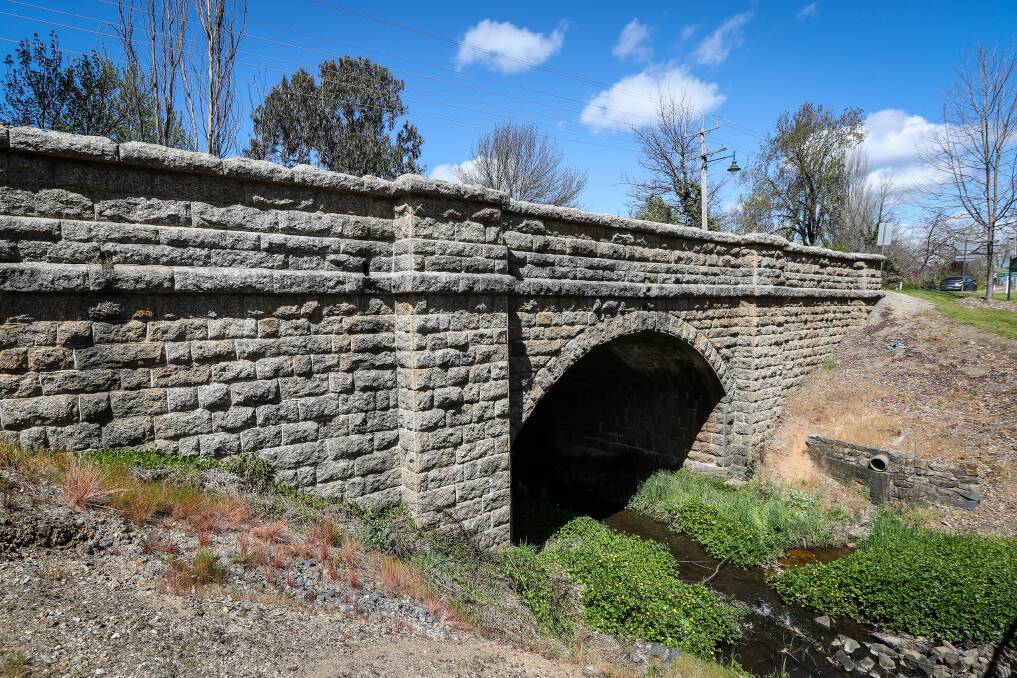 Yackandandah residents want council to reconsider plans for a new skate park and develop a recreational space centred around the adjacent historic stone bridge. 