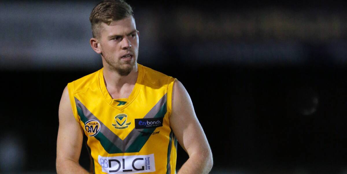 LEARNING CURVE: North Albury ruckman Adam Elias is the latest Hopper to leave Bunton Park, destined for the Barnawartha Tigers. Elias is hoping to develop his game alongside Tigers ruckman Stephen Bradshaw.