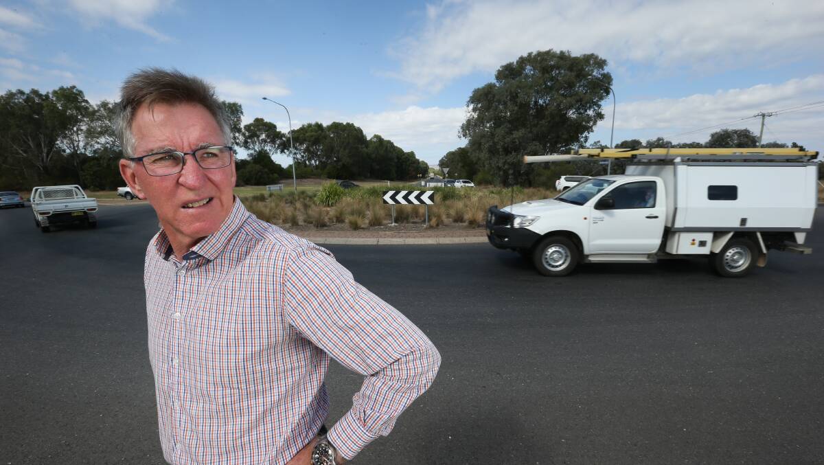 NOTHING TO SEE HERE: Albury mayor Kevin Mack on Thurgoona Drive where a traffic study has revealed motorists only encounter 15 minutes of pain each day. Picture:  KYLIE ESLER