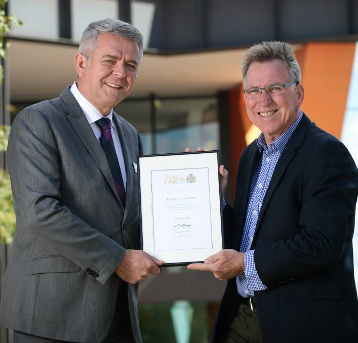 Albury Council general manager Frank Zaknich and mayor Kevin Mack.