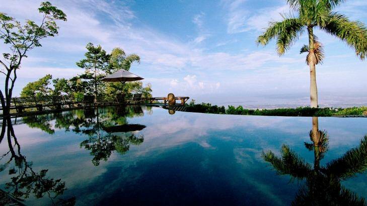 Strawberry Hill's infinity pool offers fabulous views. Photo: Island Outpost