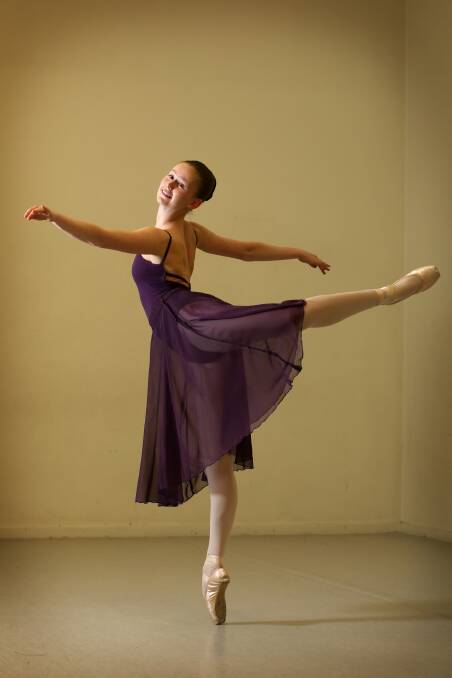 Beth Docker is working towards becoming a professional ballerina. Picture: MATTHEW SMITHWICK