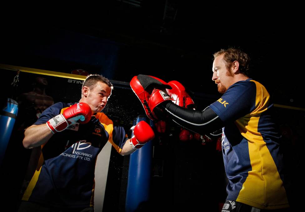 Recruits Tom Sullivan and John Dalby work out at Albury’s Fight Gym after the Steamers went indoors during the general bye week. Picture: DYLAN ROBINSON