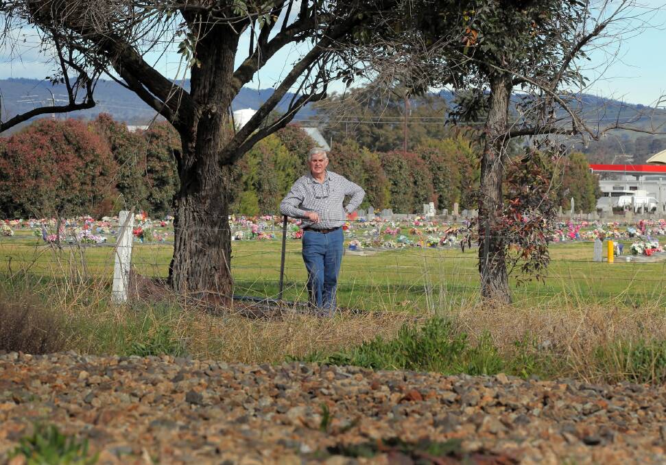 Wodonga Cemetery Trust chairman Allen Cummins says the rail land could accommodate 1000 graves. Picture: DAVID THORPE