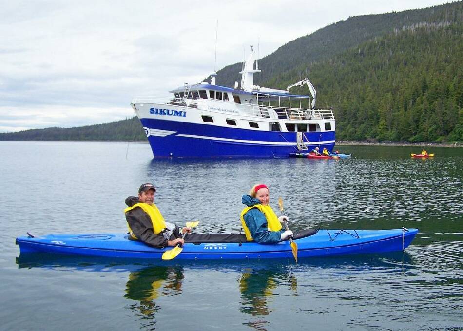 Lovers of the outdoors can go kayaking in Alaska with AdventureSmith. Photo: Picasa 2.7