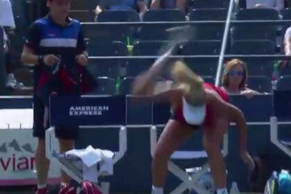 Relieving the tension: Coco Vandeweghe lets her anger out on court.