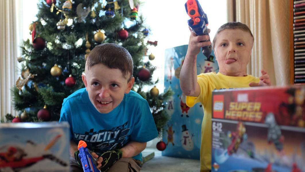 Fletcher and Spencer ensured Santa found them by helping him out with a sprinkling of special 'Santa Dust'.