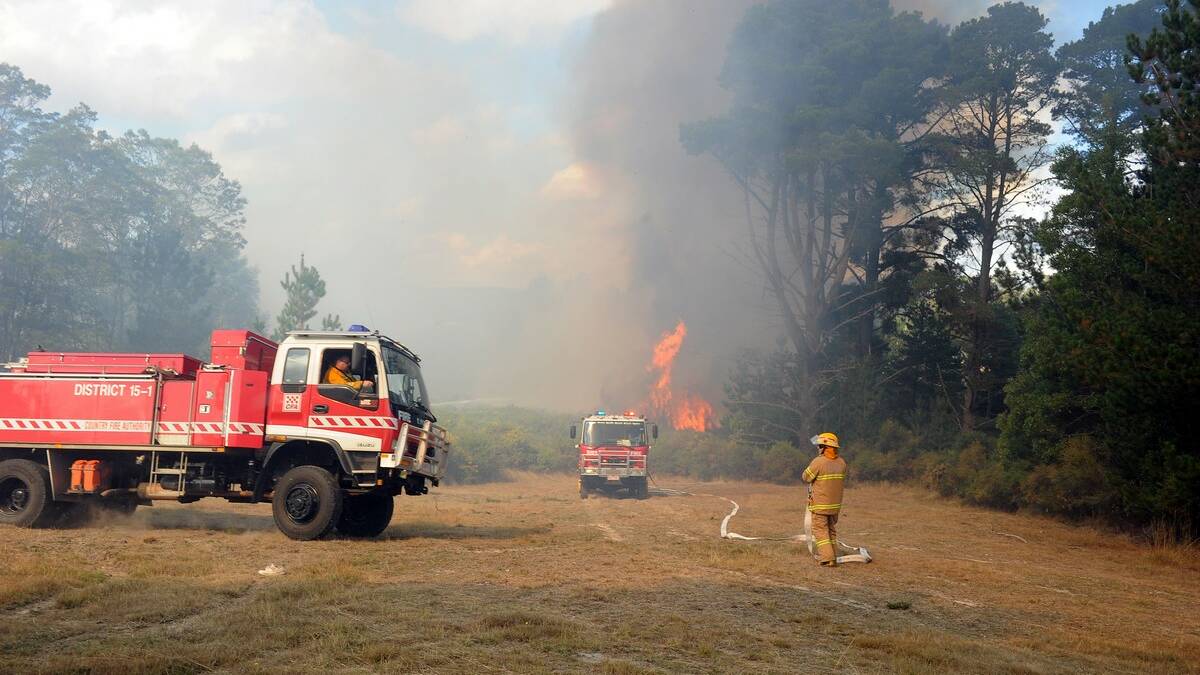 The bushfire on Saturday which burnt into the night. Picture: Justin Whitelock.