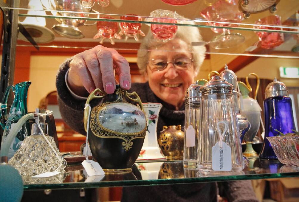 Tumut’s Pat Morrison inspects a one-off 1905 Royal Doulton vase at last year’s Chiltern Antique Fair. A must for collectors, this year’s fair kicks off at 7.30pm on Friday, August 29 and continues 10am to 5pm Saturday, August 28 and 10am to 4pm Sunday, August 31 at the Chiltern Memorial Hall. Dealers will showcase a diverse range of antiques — from fine china to jewellery, furniture to traditional kitchen tools and everything in between.