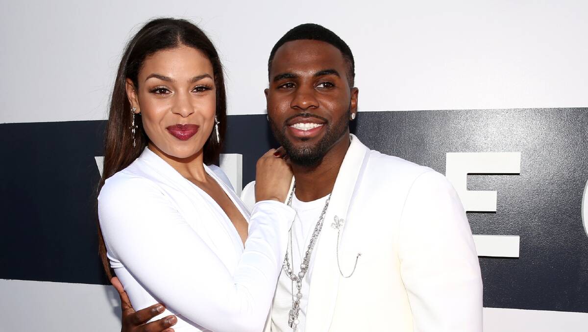 Singers Jordin Sparks (L) and Jason Derulo attend the 2014 MTV Video Music Award.
PHOTO: Getty Images