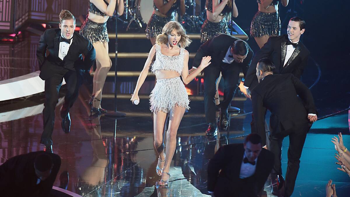 Singer Taylor Swift performs onstage during the 2014 MTV Video Music Awards. PHOTO: Getty Images