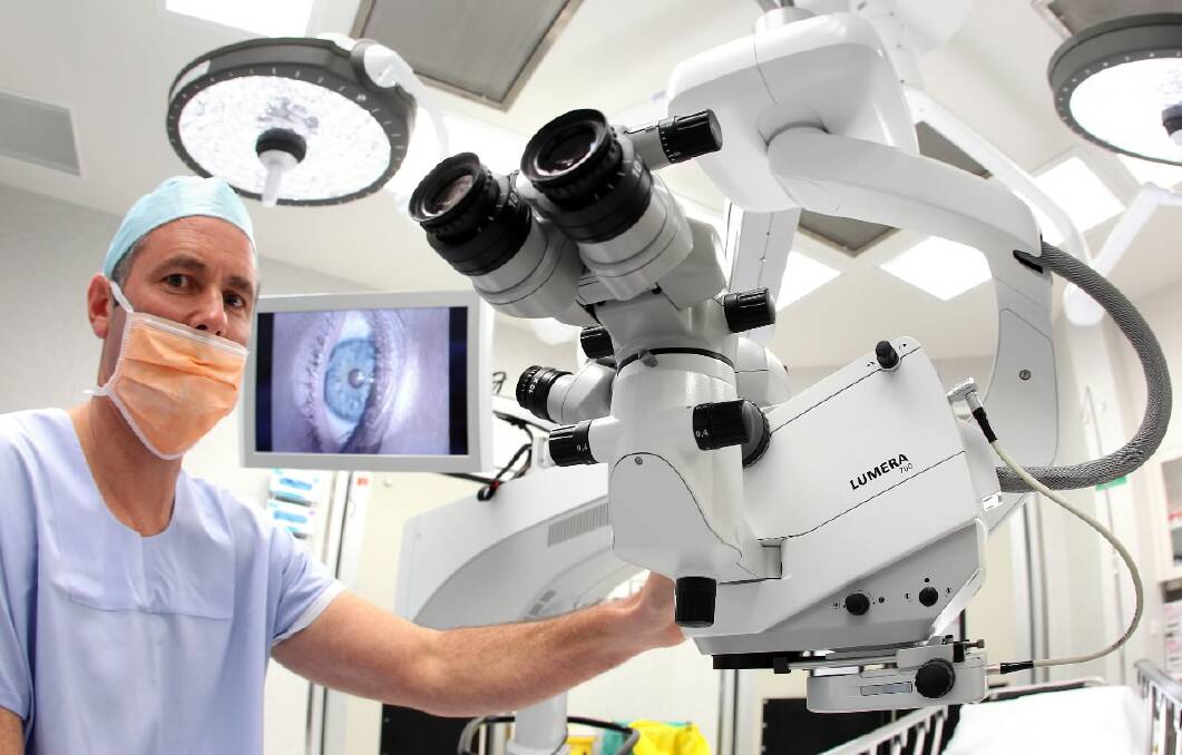 Surgeon Dr Paul Giles with the new OPMI Lumera 700 microscope at Wodonga hospital’s day surgery centre. Picture: KYLIE ESLER