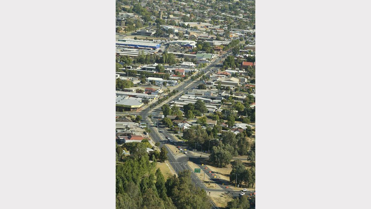 Aerial pic of Wodonga's High Street.