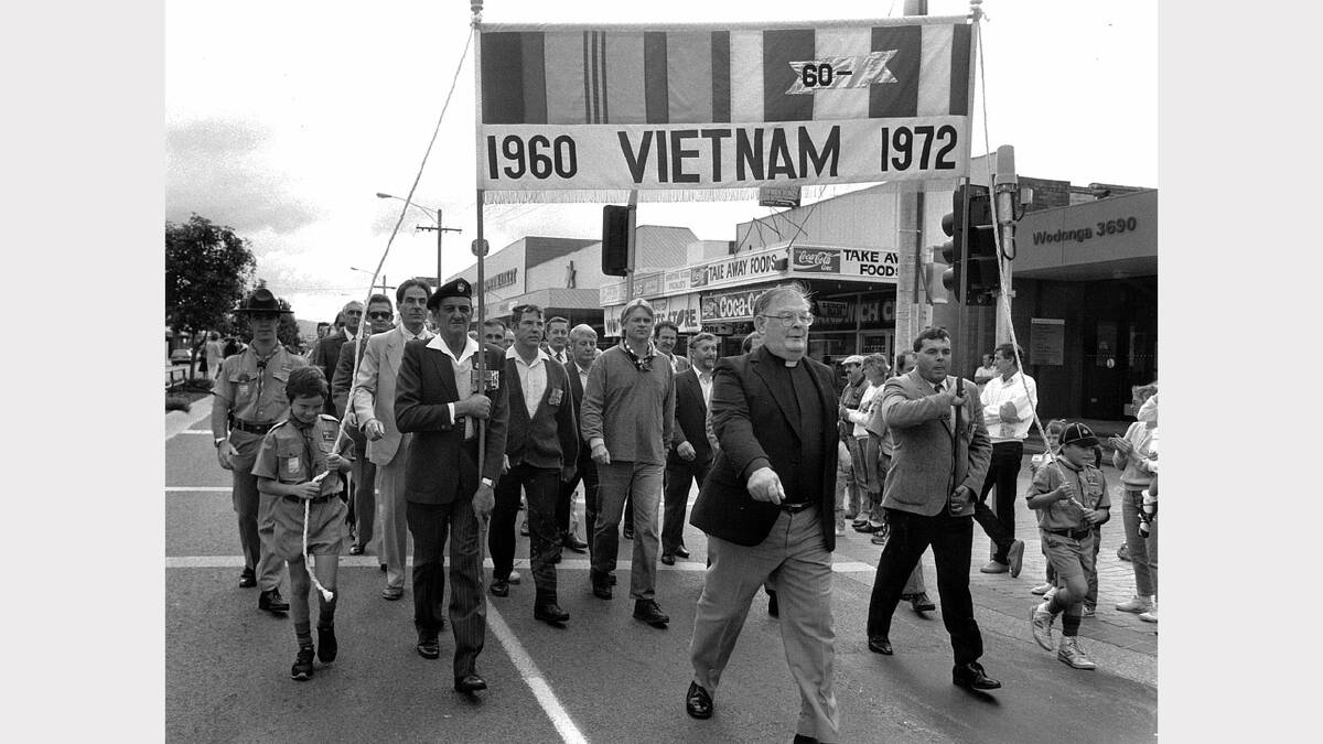 Vietnam veterans march down High Street in Wodonga on Anzac Day, 1990.