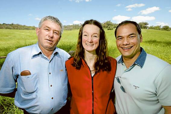 Happier times: David Strelec and Amanda Duncan-Strelec with Tom Tate in 2005.