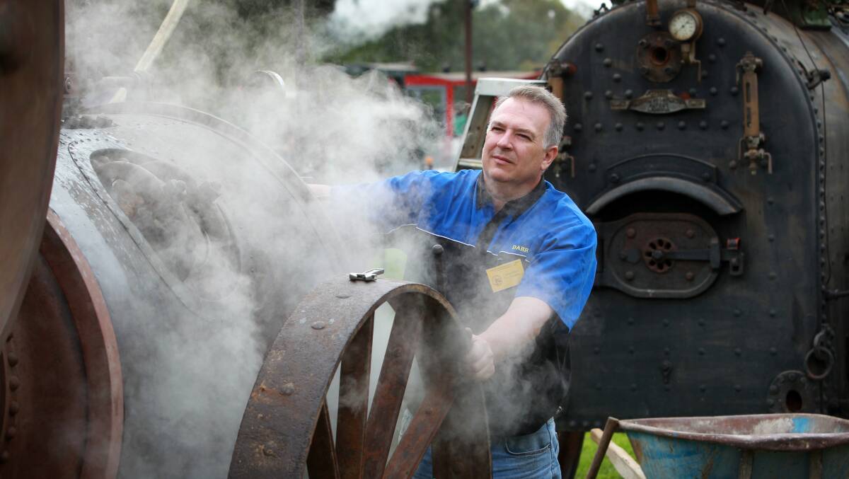  Darren Dakos oils an 1880s Britannia portable steam engine.