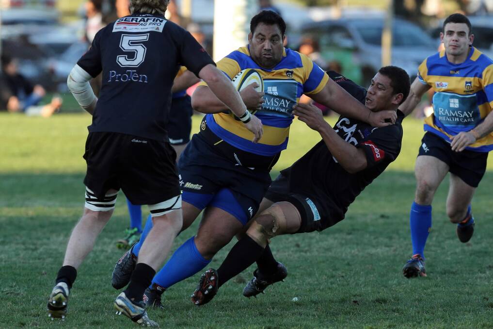 Steamers' James Kora powers through Griffith's defence. Picture: MATTHEW SMITWHICK