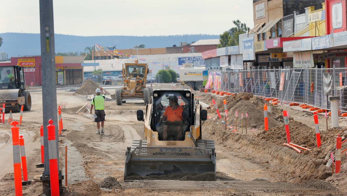 Works continue on the High Street-Elgin Boulevard realignment works. 