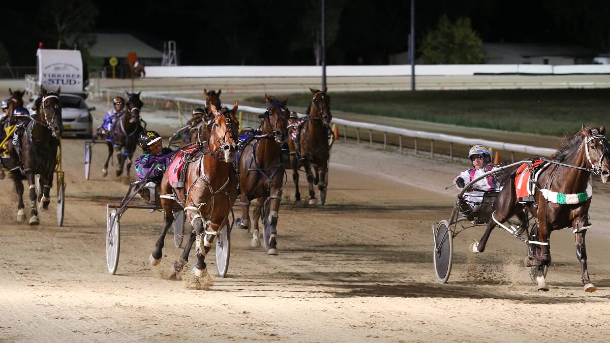Macca Kelly, driven by Bruce Harpley, on the way to the Albury Pacers Cup win. 