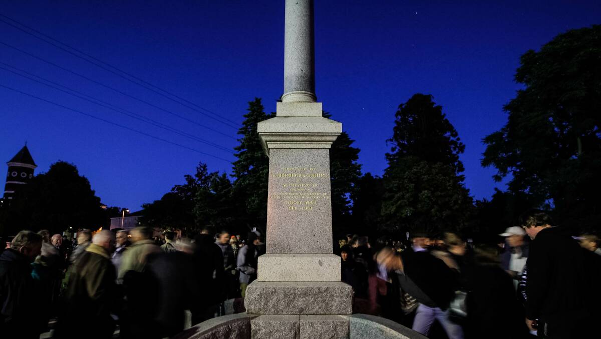 People cameto place their poppy's at the base of the cenotaph in Wangaratta. Picture: DYLAN ROBINSON
