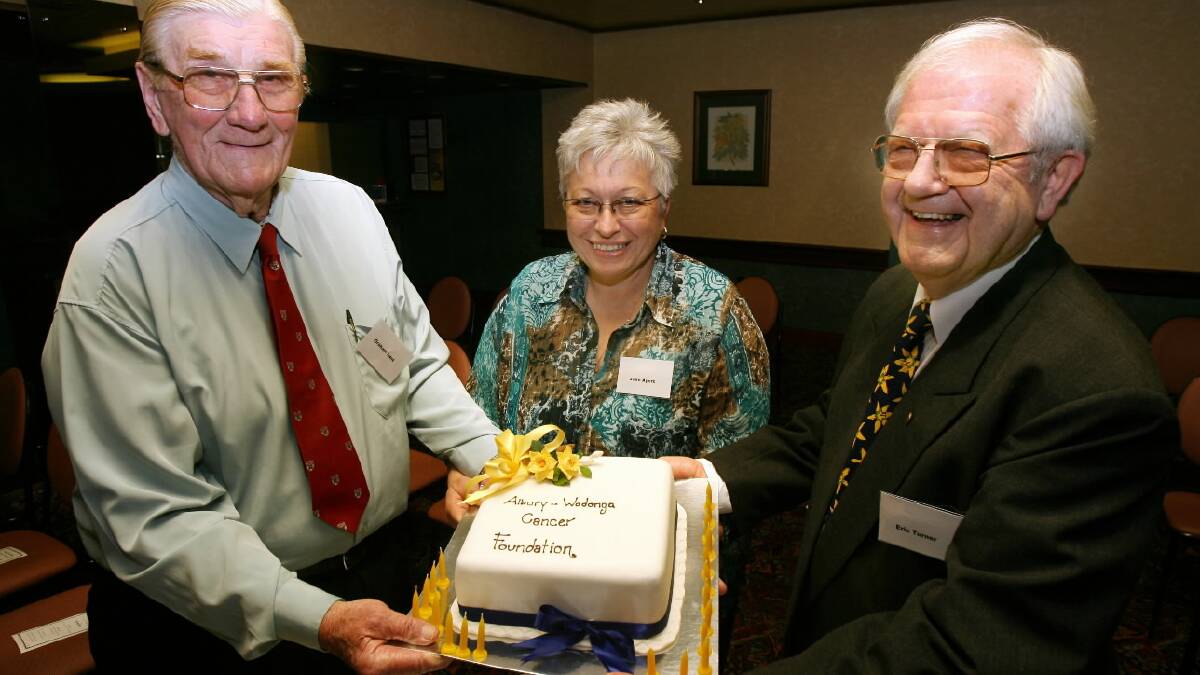 2006 - Graham Lant at the 20th anniversary of the Albury Wodonga Cancer Foundation. Pictured with 20-year member Jane Ayers and chairman at the itme, Eric Turner. Picture: PETER MERKESTEYN