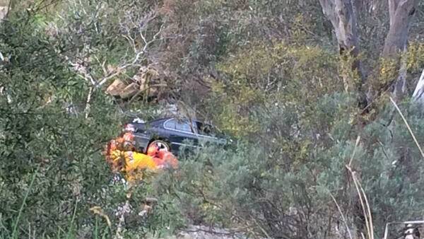 Rescue after car crashes down Beechworth Gorge