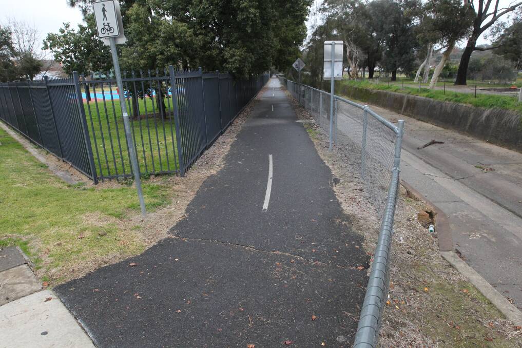 CRIME SCENE: There are extensive paths running through central Albury. Picture: BLAIR THOMSON 