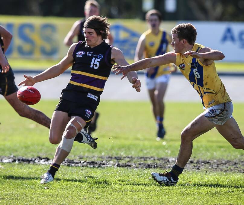 Isaac Wallace in action for the Murray Bushrangers.
