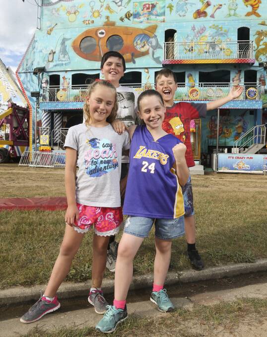 RARING TO GO: North Albury's Jenna Ruhbaum, 8, William Takle,10, Evelyn Takle, 8, and Ryan Ruhbaum,10, take a sneak peek at the attractions. Picture: ELENOR TEDENBORG