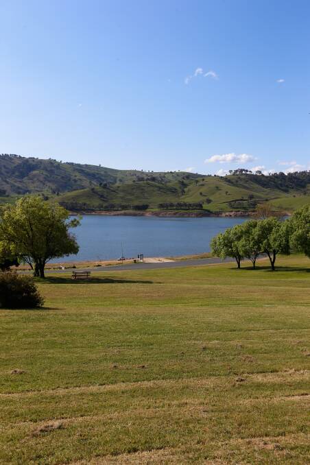 SCENIC FORESHORE: A playground and a natural amphitheatre are among the plans for Tallangatta’s waterfront. Picture: MARK JESSER