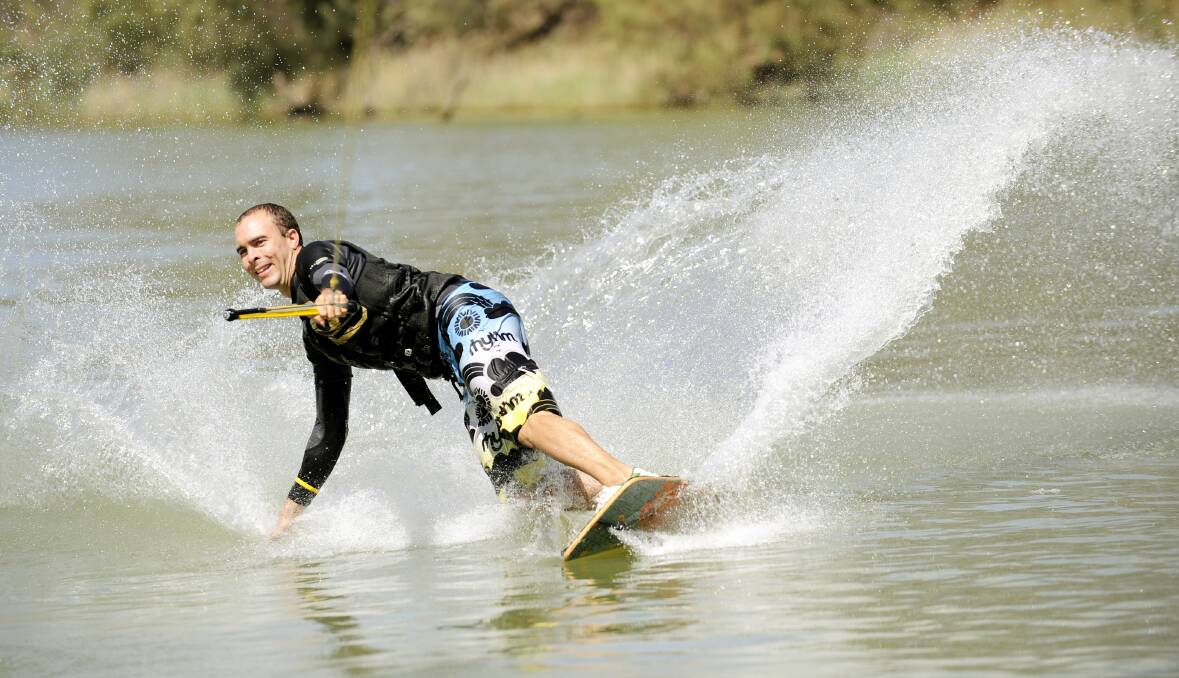 Wakeboarders rise up over plan to trial Murray River ban