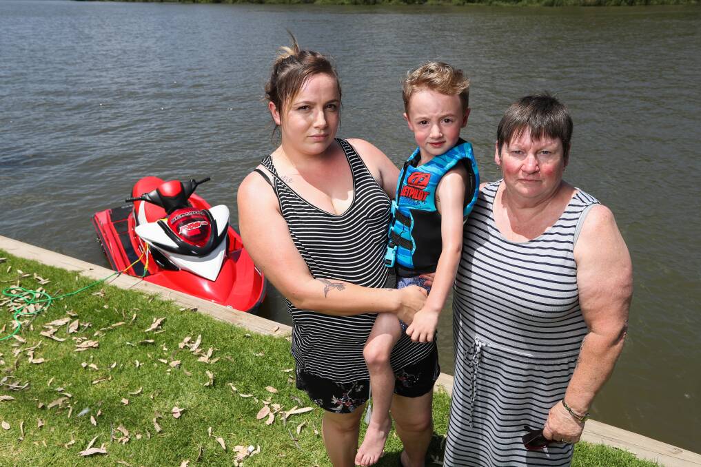 NEW INFORMATION: Judith McAuliffe, her son Ollie, 4, and Liz McAuliffe, of Geelong, learned about possible Murray River high wash restrictions this week. "We'd just go somewhere else," was their response. Picture: MARK JESSER